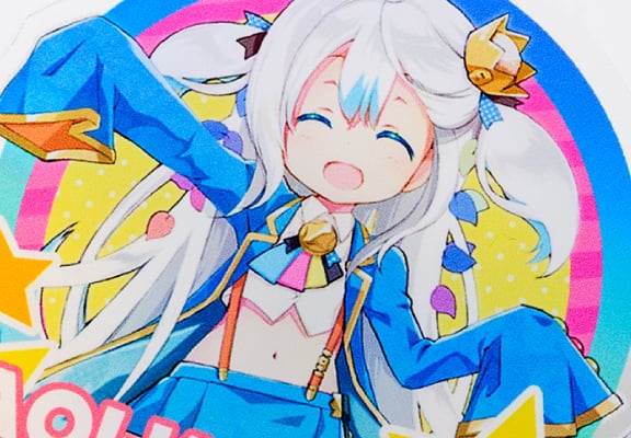 RGBデータ入稿に対応しているため、写真やイラストなどを鮮明に印刷します。(写真の素材:クリアタイプ)