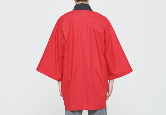 商品特徴 Fサイズ着用(175cm男性) バックスタイル