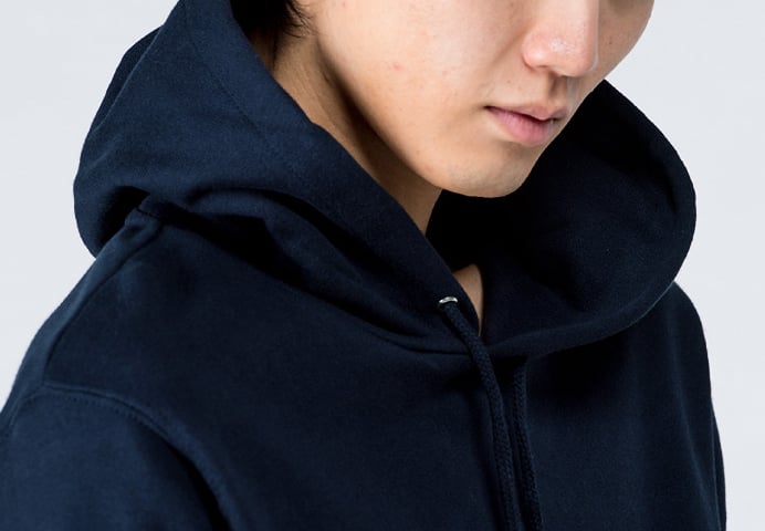 二重フード仕様のため、首元にボリューム感があり、おしゃれに着こなせます。